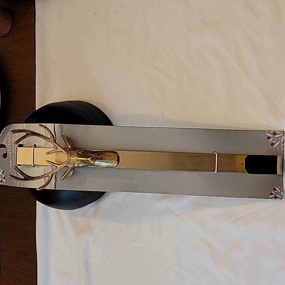 Gold Stag wreath holder